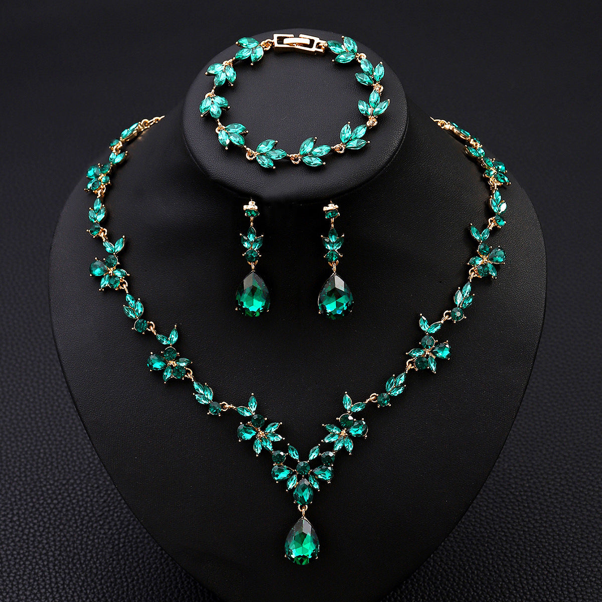 Vintage Luxury Crystal Necklace Earrings Bracelet Set Korean and Japanese Fashion Bride Wedding Evening Accessories